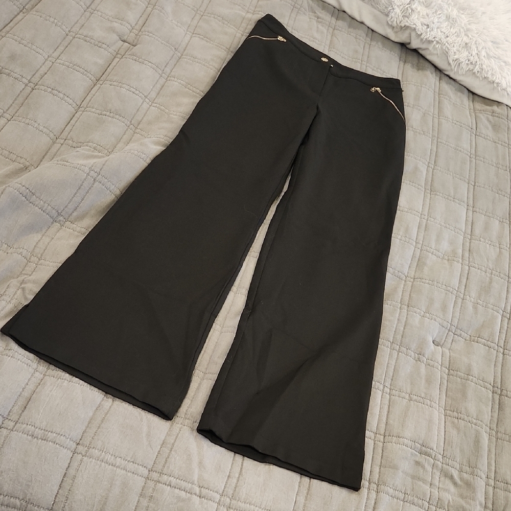 Chic St John Sport Black Wide Leg Pants with Gold Details Size 4, New W/O Tag!